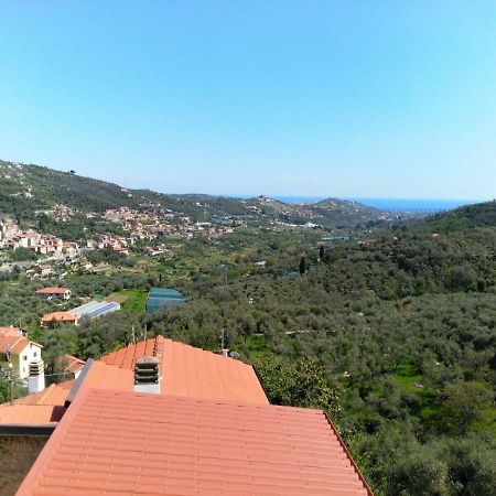 Lovely Renovated Apartment Near Dolcedo Bagian luar foto