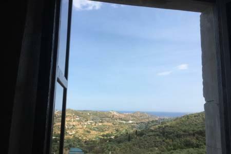 Lovely Renovated Apartment Near Dolcedo Bagian luar foto