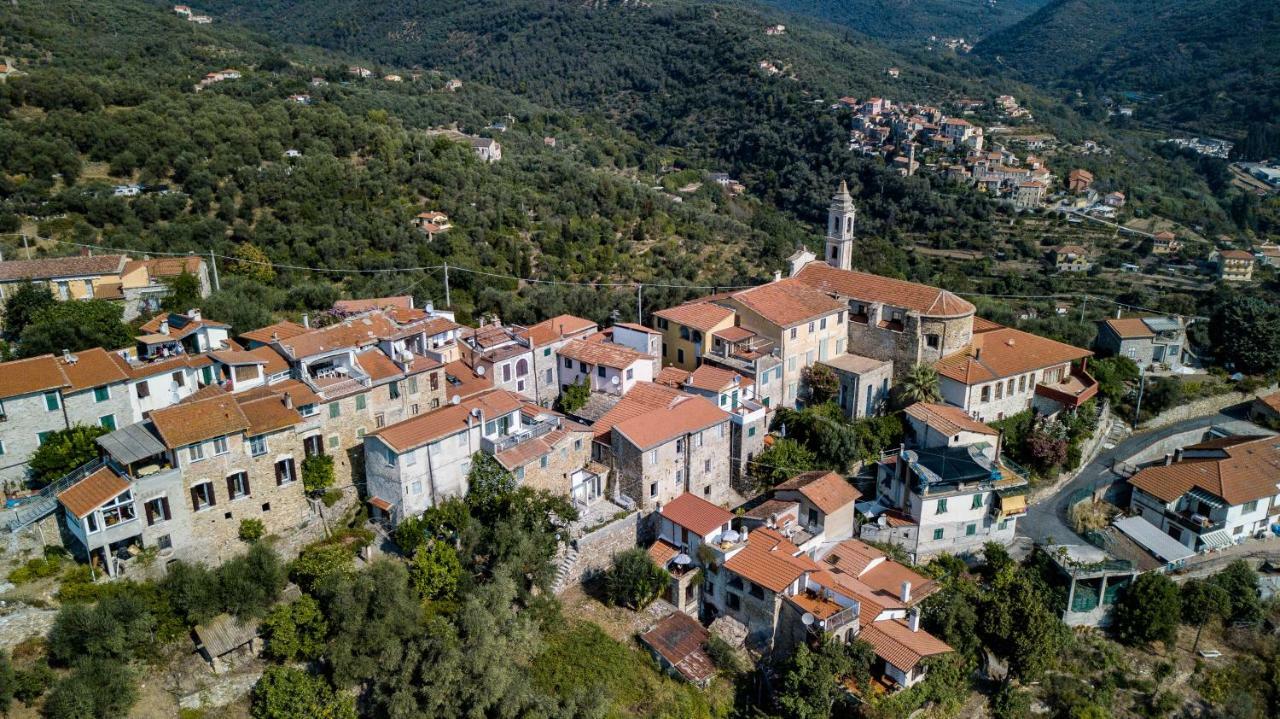 Lovely Renovated Apartment Near Dolcedo Bagian luar foto